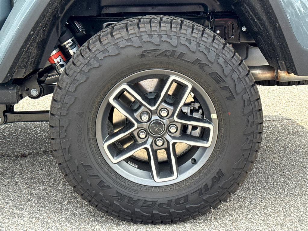 new 2025 Jeep Gladiator car, priced at $63,690