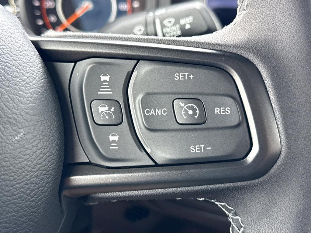 new 2025 Jeep Gladiator car, priced at $63,690