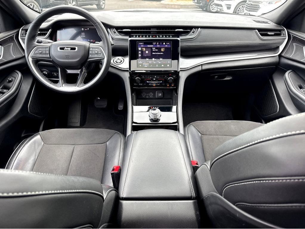 used 2022 Jeep Grand Cherokee car, priced at $34,300