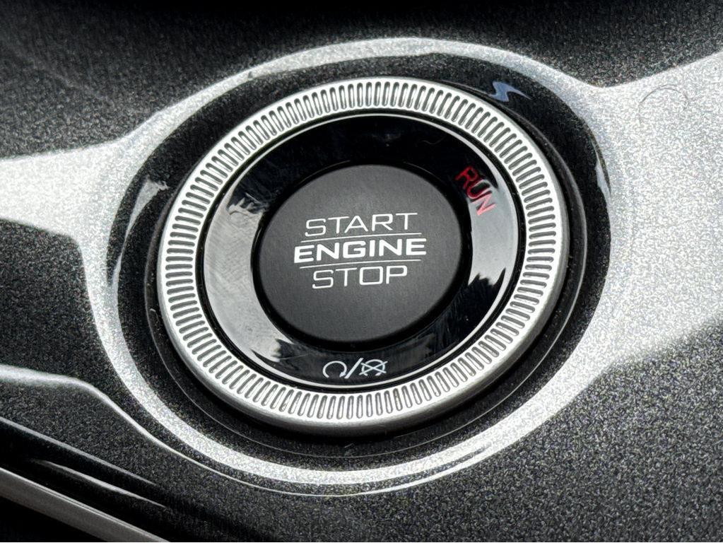 used 2022 Jeep Grand Cherokee car, priced at $34,300