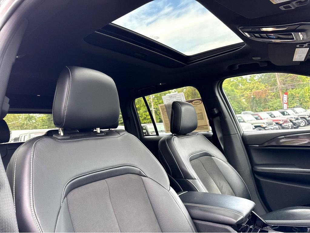 used 2022 Jeep Grand Cherokee car, priced at $34,300