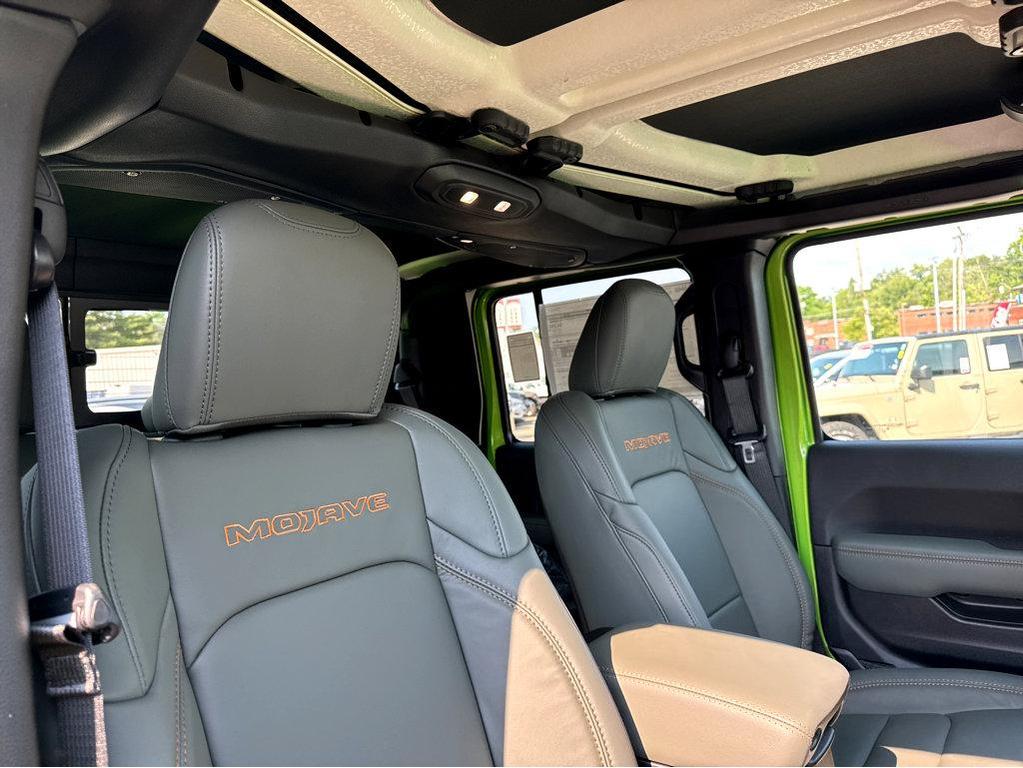 new 2025 Jeep Gladiator car, priced at $63,690
