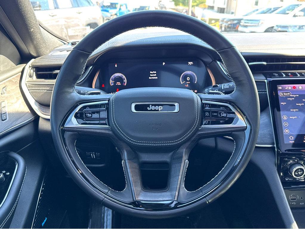 used 2022 Jeep Grand Cherokee car, priced at $38,500