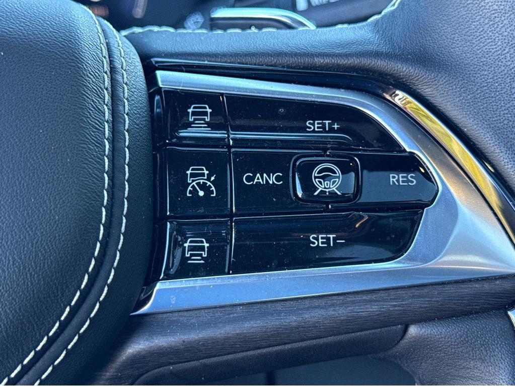 used 2022 Jeep Grand Cherokee car, priced at $38,500