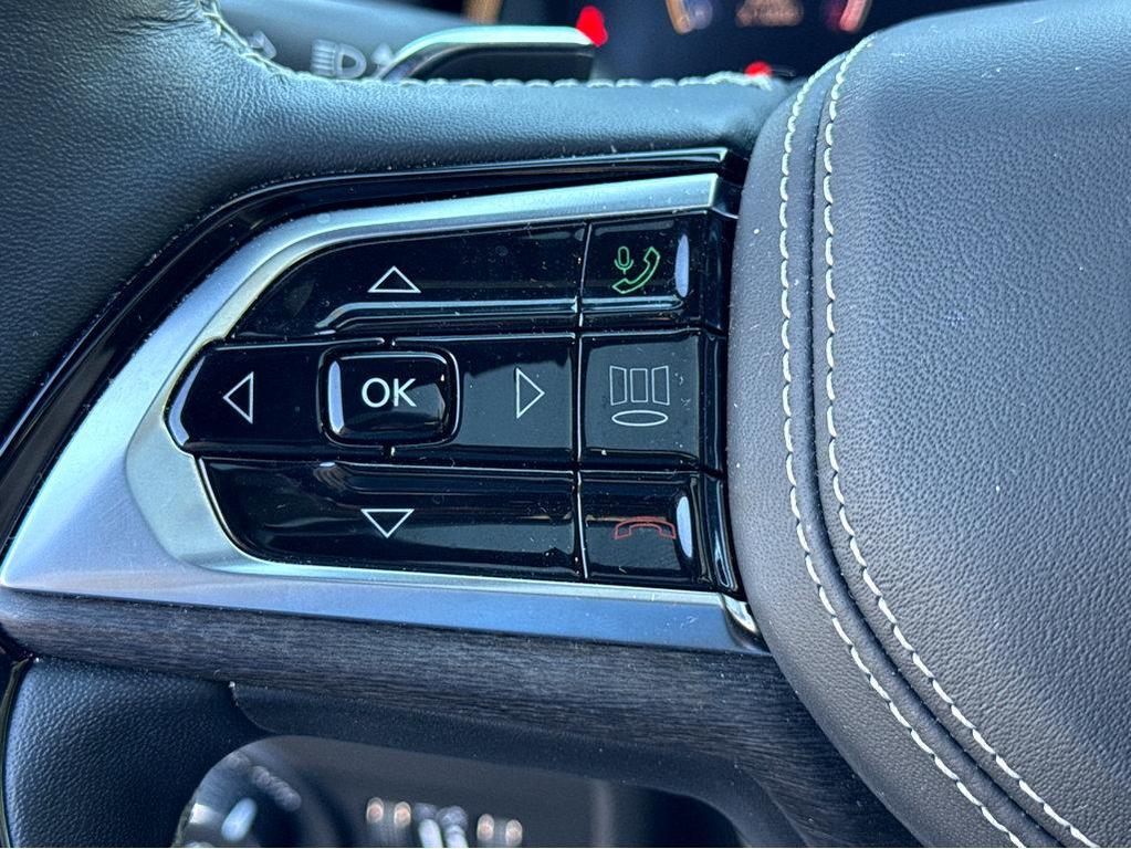 used 2022 Jeep Grand Cherokee car, priced at $38,500