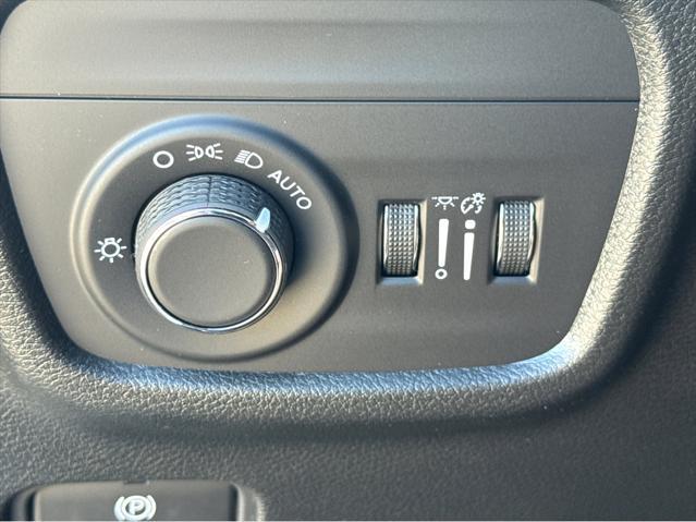 new 2025 Jeep Grand Cherokee car, priced at $49,370