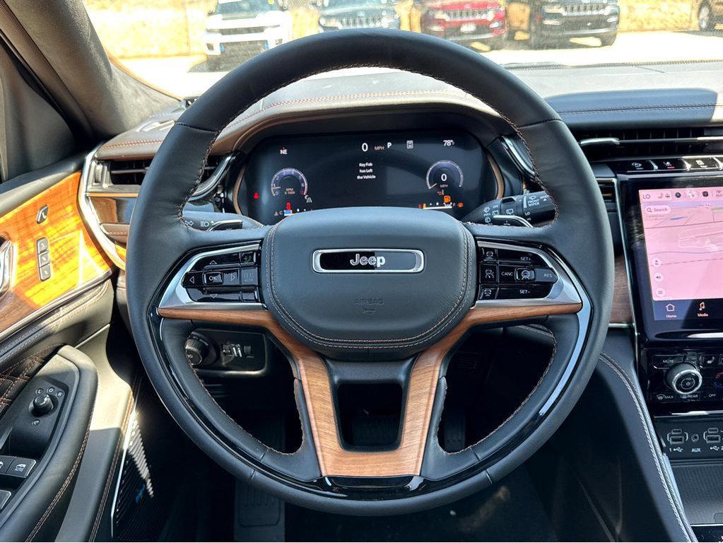 new 2025 Jeep Grand Cherokee car, priced at $71,425
