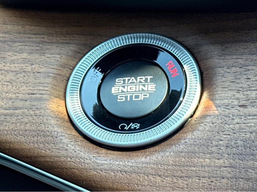 new 2025 Jeep Grand Cherokee car, priced at $71,425