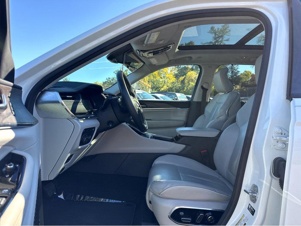 used 2022 Jeep Grand Cherokee 4xe car, priced at $32,290