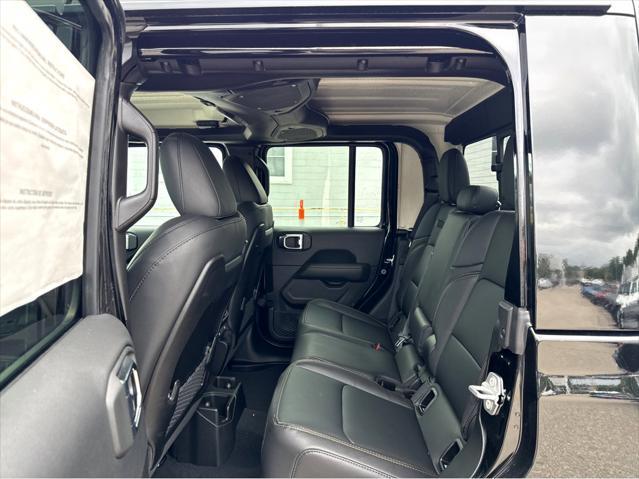 new 2025 Jeep Gladiator car, priced at $48,685