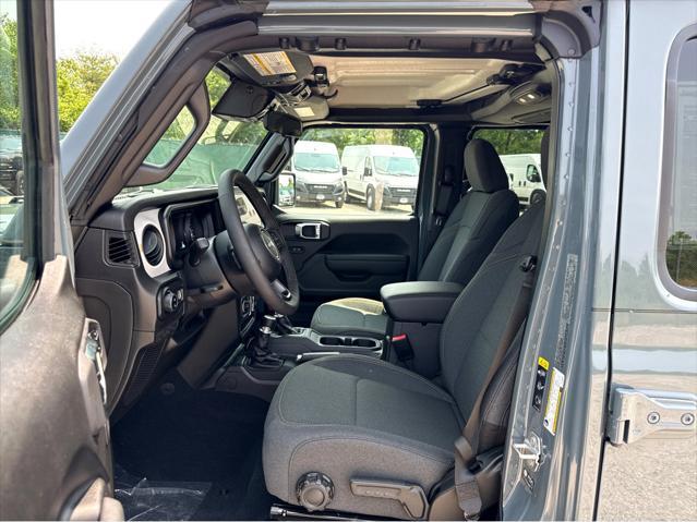new 2025 Jeep Gladiator car, priced at $49,975