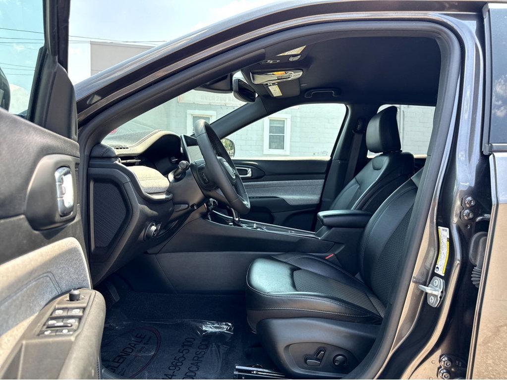 used 2023 Jeep Compass car, priced at $24,900