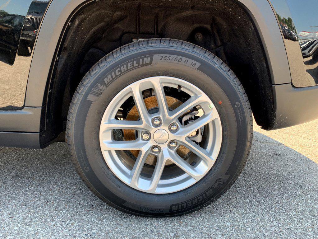 new 2025 Jeep Grand Cherokee car, priced at $42,375