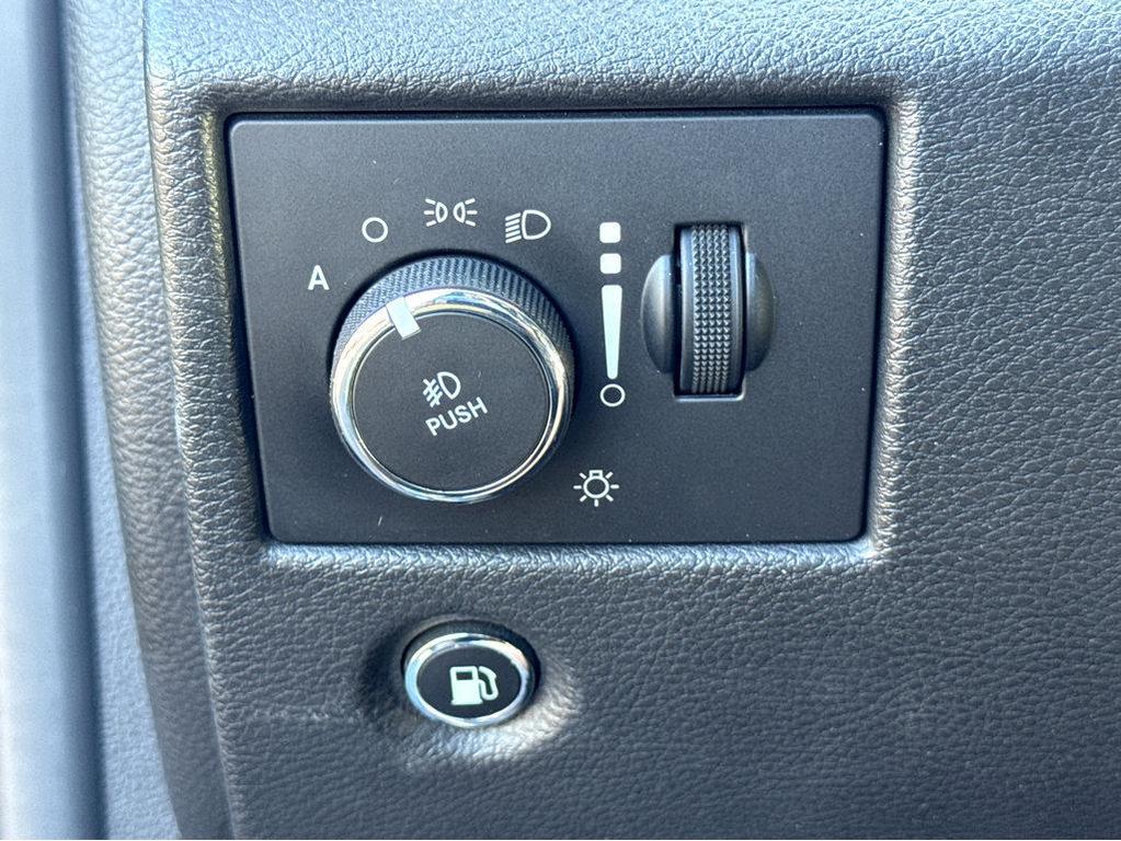 used 2021 Jeep Grand Cherokee car, priced at $26,668