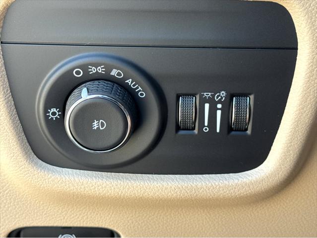 new 2025 Jeep Grand Cherokee L car, priced at $48,900