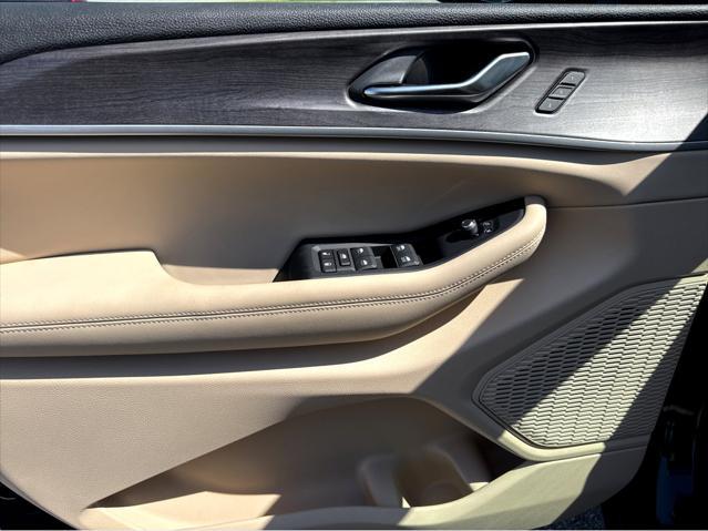 new 2025 Jeep Grand Cherokee car, priced at $56,555