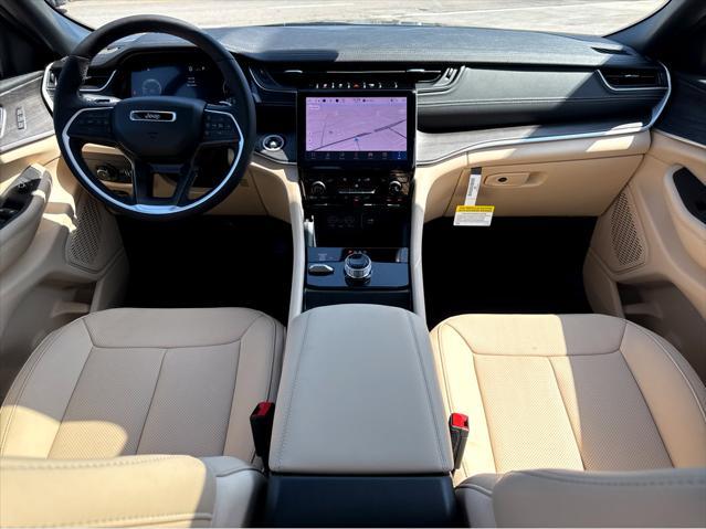 new 2025 Jeep Grand Cherokee car, priced at $56,555
