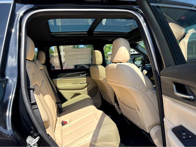 new 2025 Jeep Grand Cherokee car, priced at $56,555