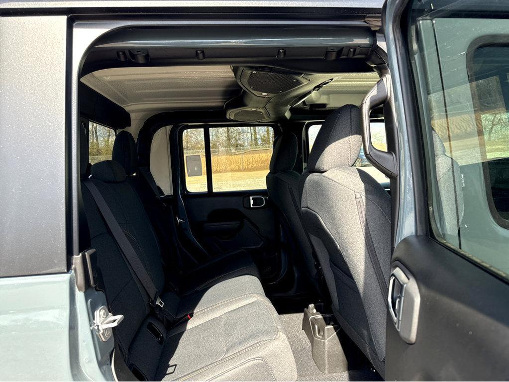 new 2025 Jeep Gladiator car, priced at $54,130