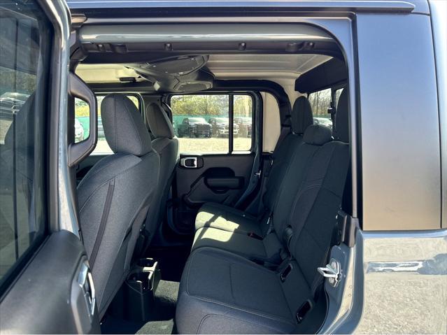 new 2025 Jeep Gladiator car, priced at $54,130