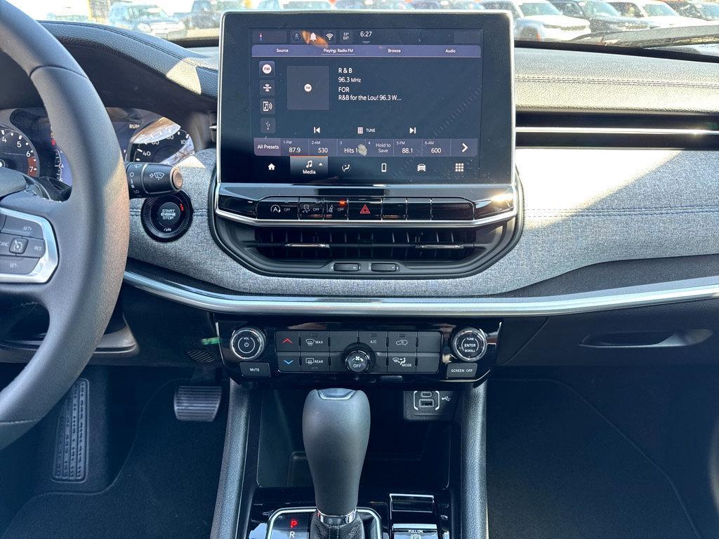 new 2025 Jeep Compass car, priced at $30,760