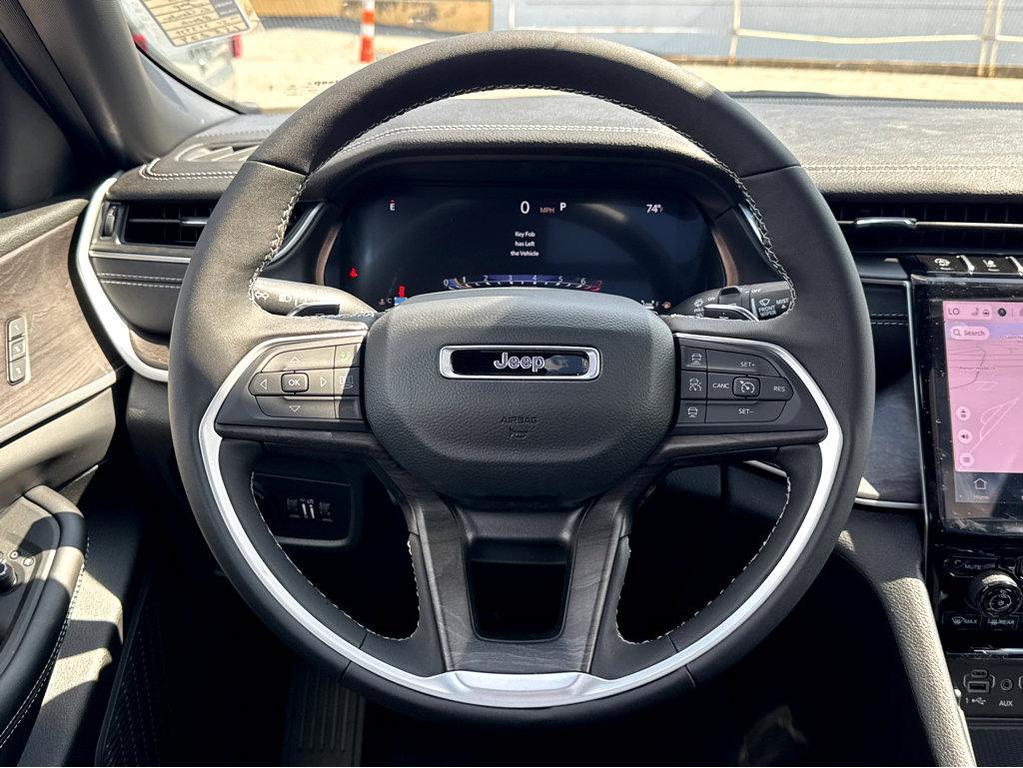 new 2025 Jeep Grand Cherokee car, priced at $52,935