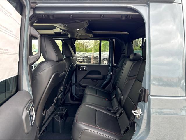 new 2025 Jeep Gladiator car, priced at $64,785