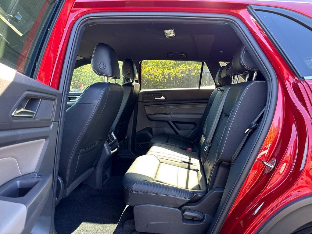 used 2021 Volkswagen Atlas Cross Sport car, priced at $25,000