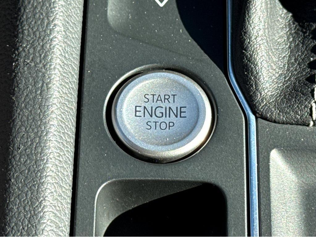 used 2021 Volkswagen Atlas Cross Sport car, priced at $25,000