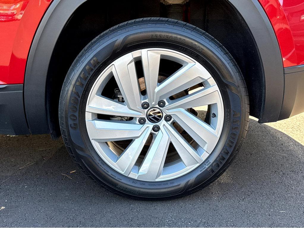 used 2021 Volkswagen Atlas Cross Sport car, priced at $25,000