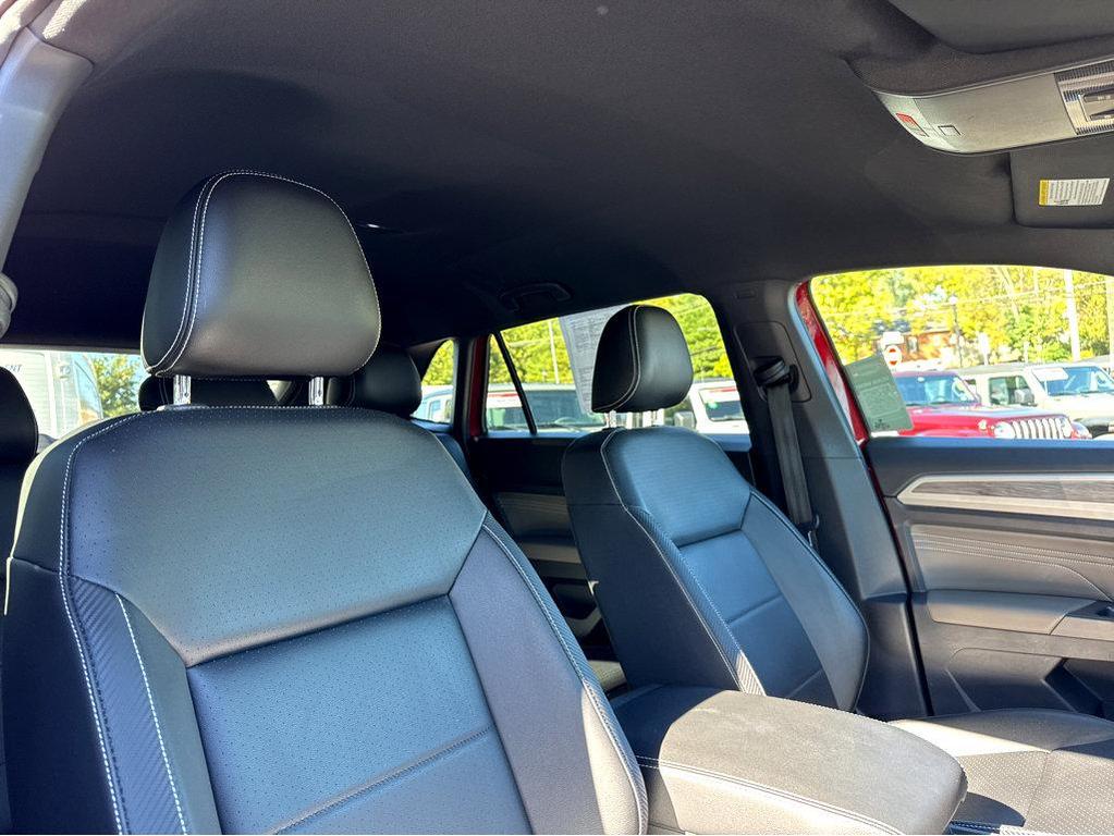 used 2021 Volkswagen Atlas Cross Sport car, priced at $25,000