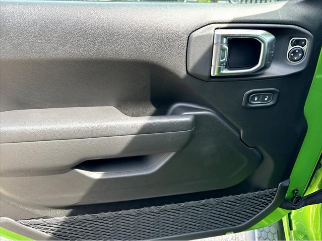 new 2025 Jeep Wrangler 4xe car