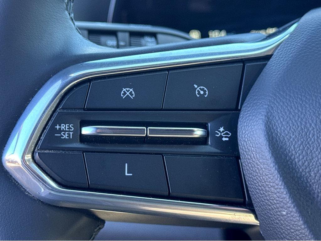 used 2025 Chevrolet Equinox car, priced at $29,293