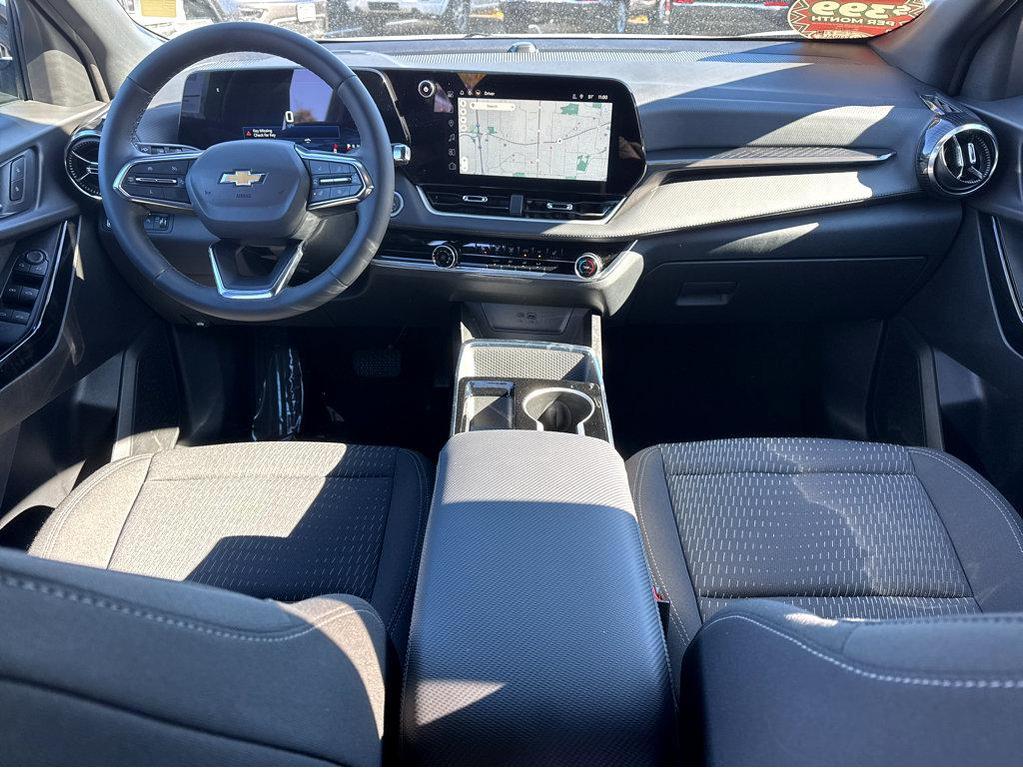 used 2025 Chevrolet Equinox car, priced at $29,293