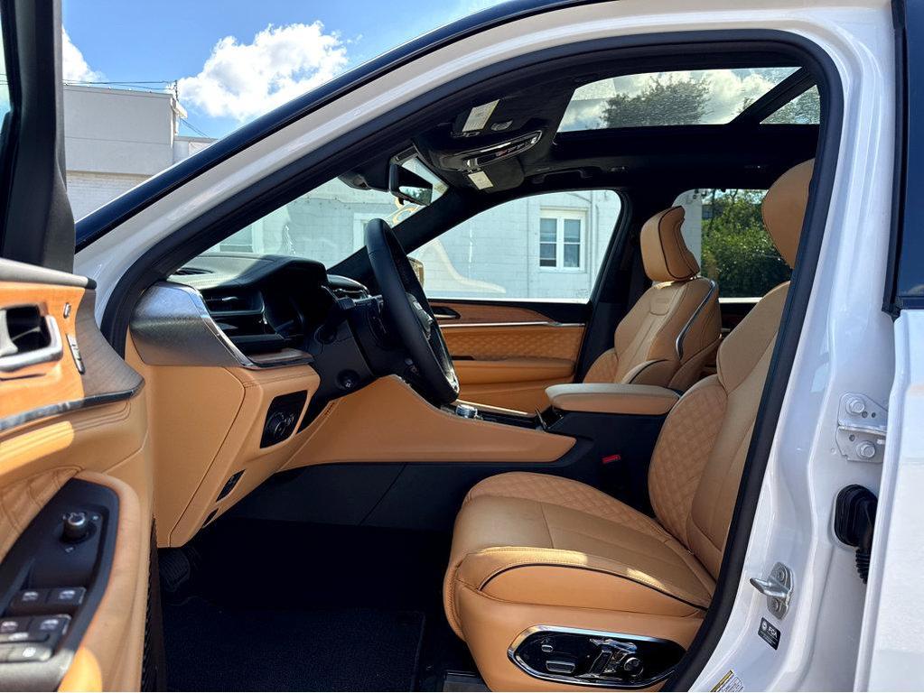 new 2025 Jeep Grand Cherokee L car, priced at $72,830
