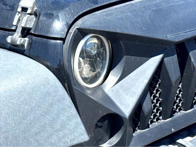 used 2014 Jeep Wrangler Unlimited car, priced at $18,500