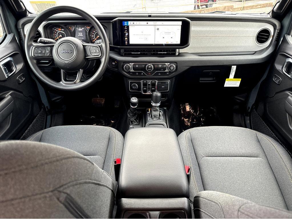 new 2025 Jeep Wrangler car, priced at $41,785