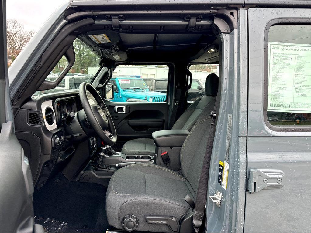 new 2025 Jeep Wrangler car, priced at $41,785