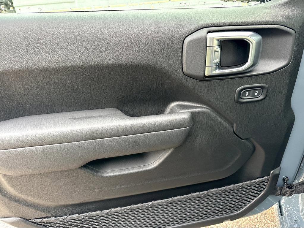 new 2025 Jeep Wrangler car, priced at $41,785