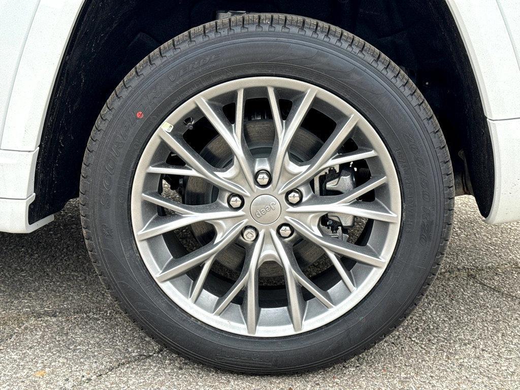 new 2025 Jeep Grand Cherokee L car, priced at $62,555