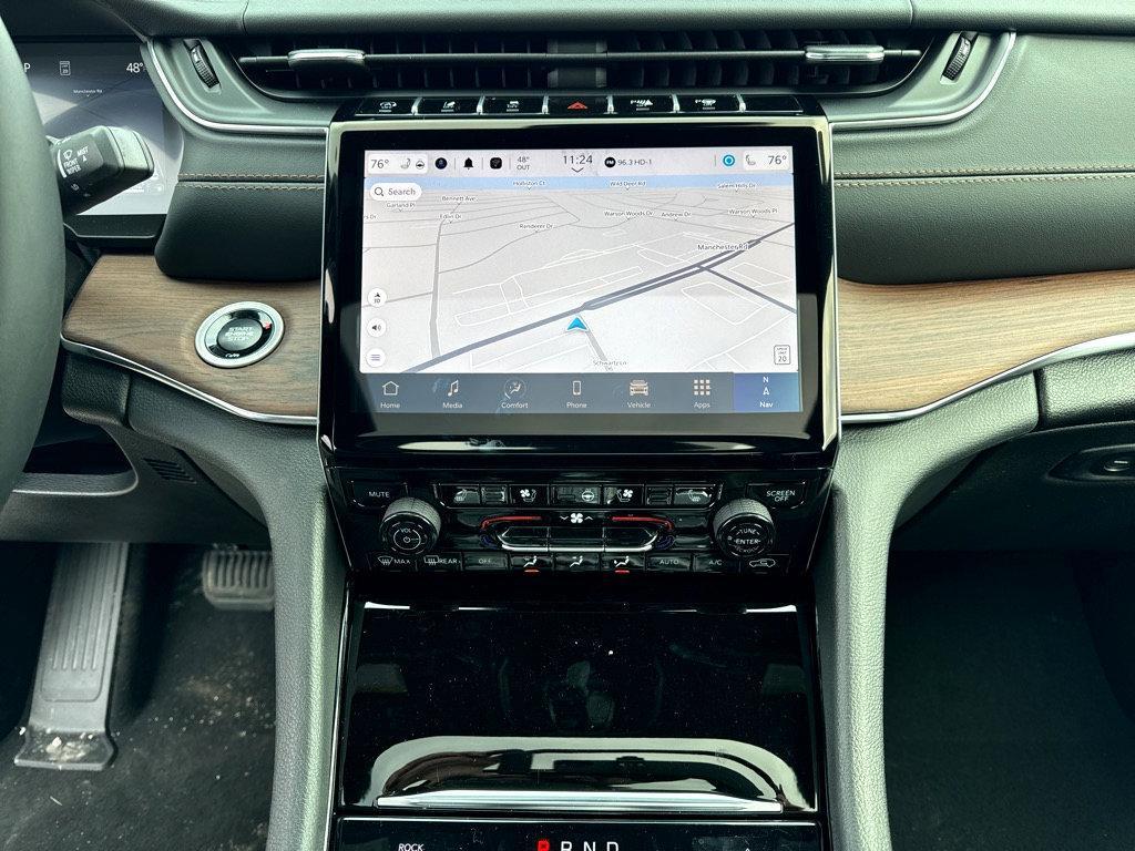 new 2025 Jeep Grand Cherokee L car, priced at $62,555