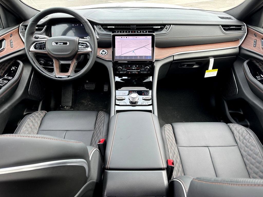 new 2025 Jeep Grand Cherokee L car, priced at $62,555