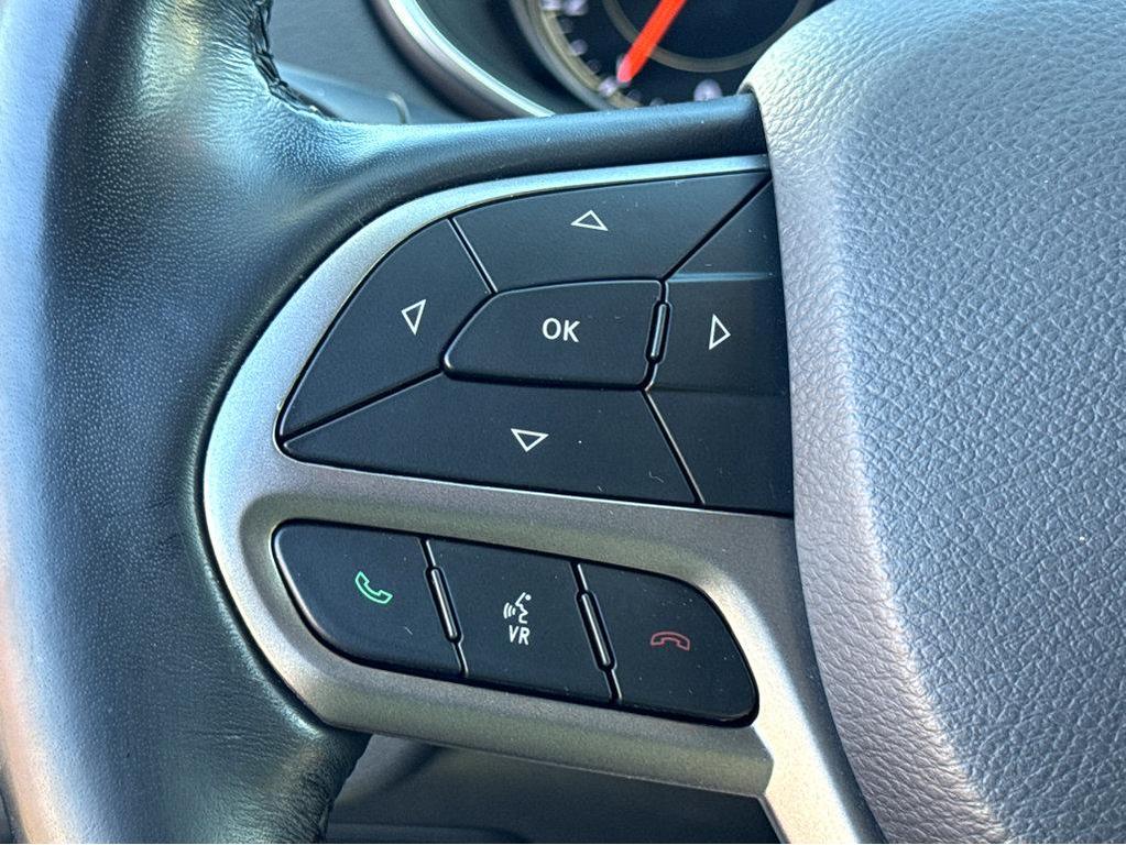 used 2020 Jeep Cherokee car, priced at $16,960