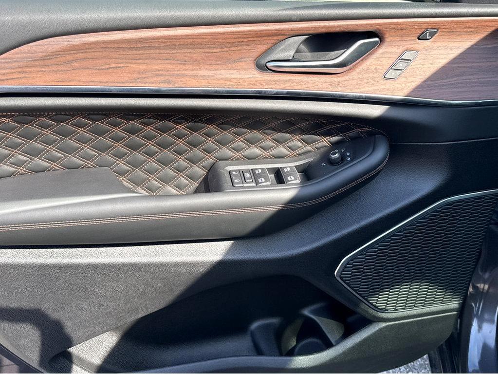 new 2025 Jeep Grand Cherokee L car, priced at $63,150