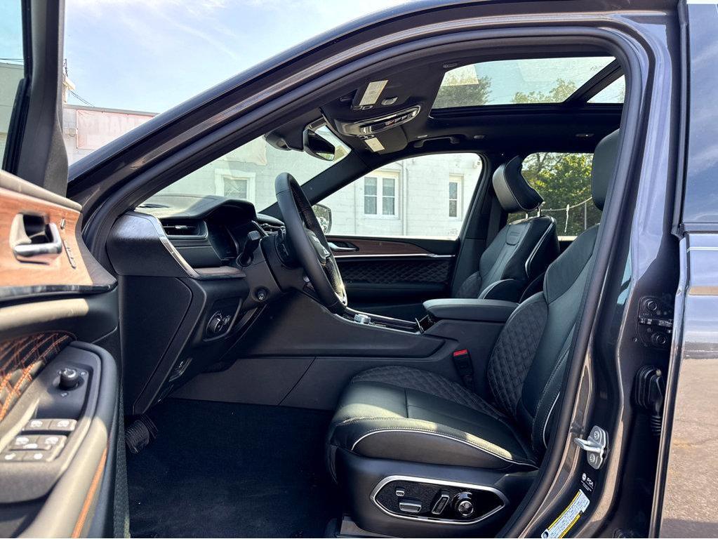 new 2025 Jeep Grand Cherokee L car, priced at $63,150