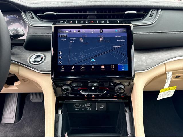 new 2025 Jeep Grand Cherokee car, priced at $53,730