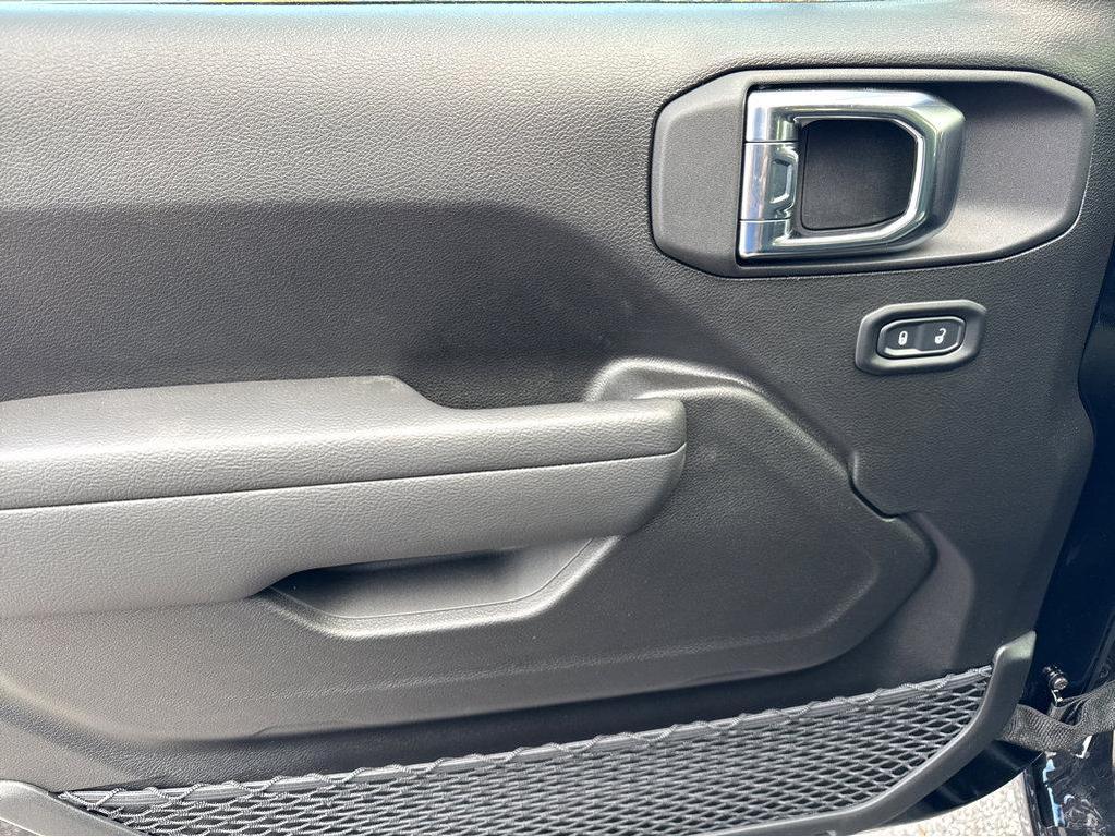 new 2026 Jeep Wrangler car, priced at $44,570