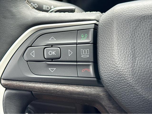 used 2022 Jeep Grand Cherokee car, priced at $32,995