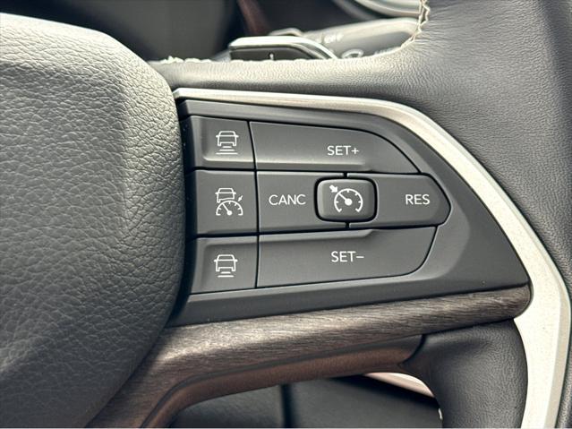 used 2022 Jeep Grand Cherokee car, priced at $32,995