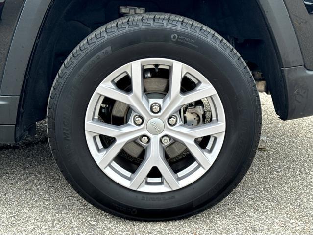 used 2022 Jeep Grand Cherokee car, priced at $32,995
